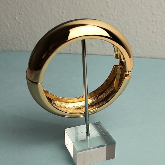 STATEMENT Modernist Black Enamel Gold Plated Hinged Cuff Bangle Bracelet - Picture 2 of 8